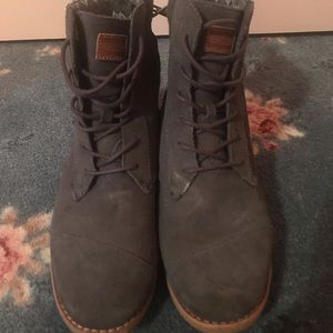 Toms Suede Boots